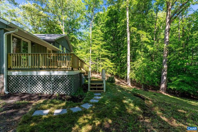 309 CRESTFIELD CT, Charlottesville, VA 22911