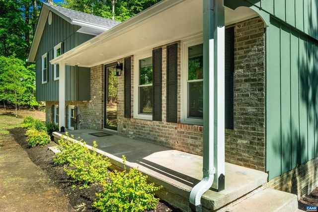 309 CRESTFIELD CT, Charlottesville, VA 22911
