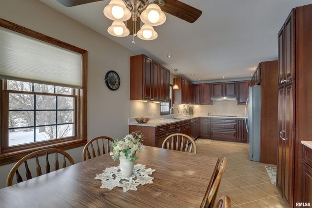 5434-5438 STATE Street, Quincy, IL 62305