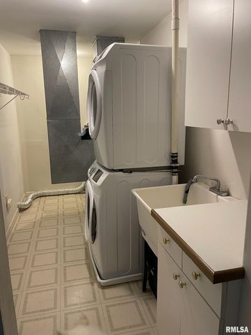 5434-5438 STATE Street, Quincy, IL 62305