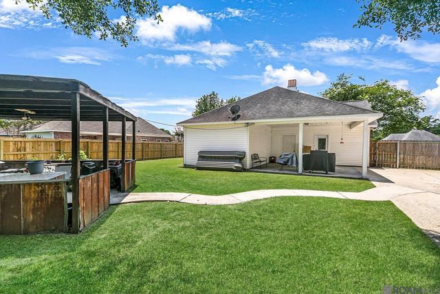 32536 Cedar Ct, Denham Springs, LA 70706