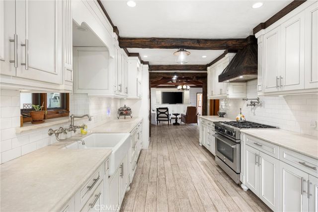 606 E Parkdale Drive, San Bernardino, CA 92404