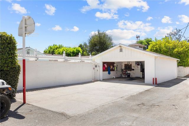 606 E Parkdale Drive, San Bernardino, CA 92404