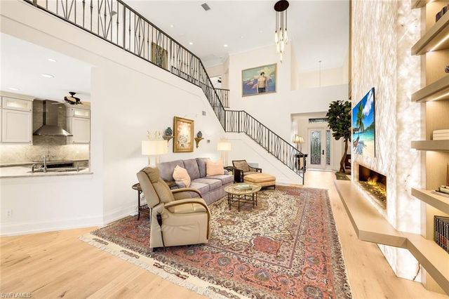 6777 Southern Oak CT, Naples, FL 34109