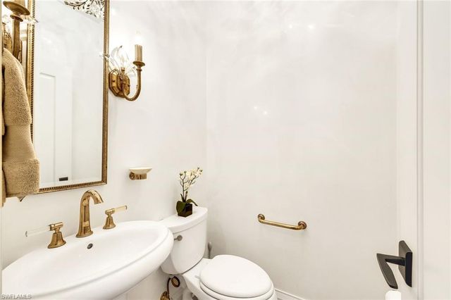 6777 Southern Oak CT, Naples, FL 34109