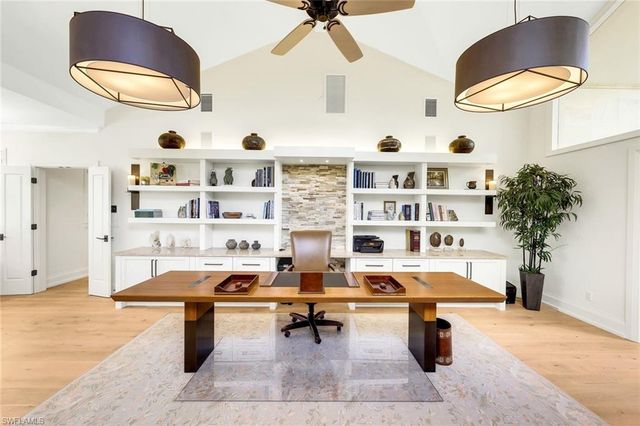 6777 Southern Oak CT, Naples, FL 34109