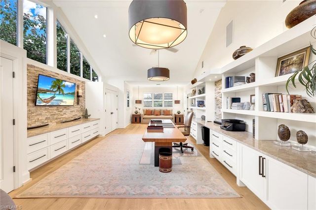 6777 Southern Oak CT, Naples, FL 34109