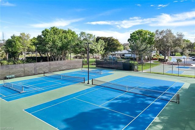 6777 Southern Oak CT, Naples, FL 34109