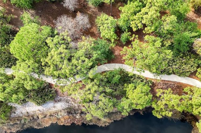 6777 Southern Oak CT, Naples, FL 34109