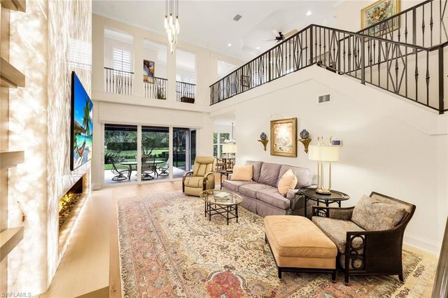 6777 Southern Oak CT, Naples, FL 34109