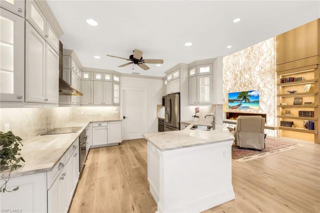 6777 Southern Oak CT, Naples, FL 34109