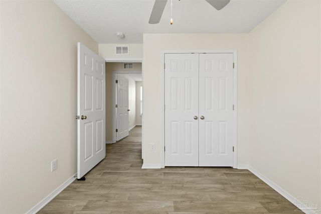 8909 Camshire Cir, Pensacola, FL 32507