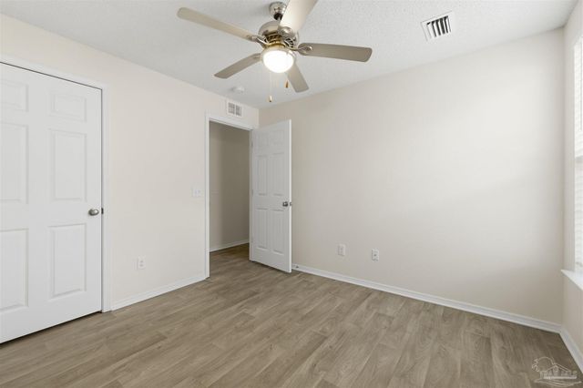 8909 Camshire Cir, Pensacola, FL 32507