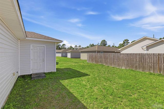 8909 Camshire Cir, Pensacola, FL 32507