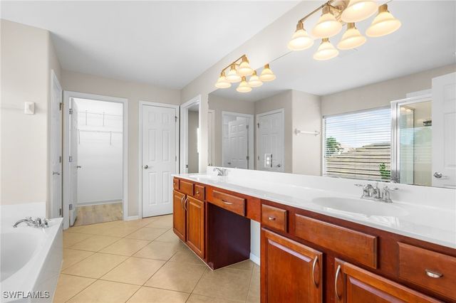 15678 Angelica DR, Alva, FL 33920