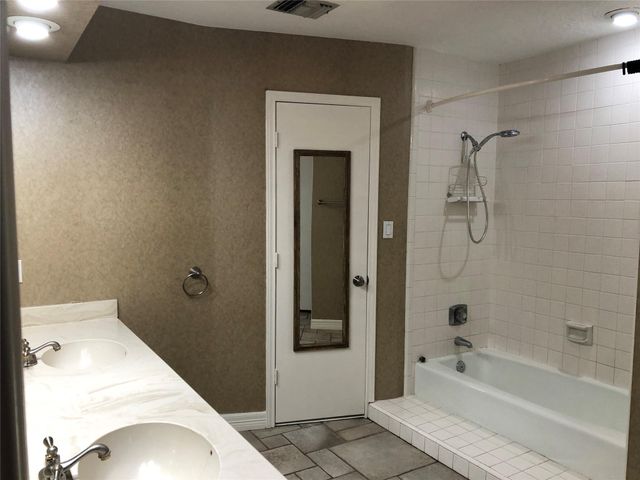 3414 Wooddale Lane, Montgomery, TX 77356