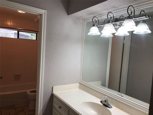 3414 Wooddale Lane, Montgomery, TX 77356