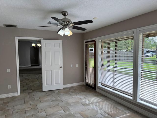 3414 Wooddale Lane, Montgomery, TX 77356
