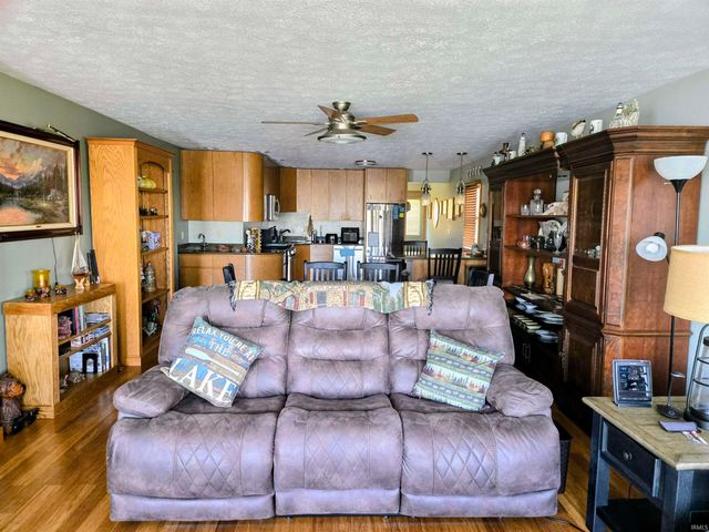 5889 N STAHL ROAD, Monon, IN 47959