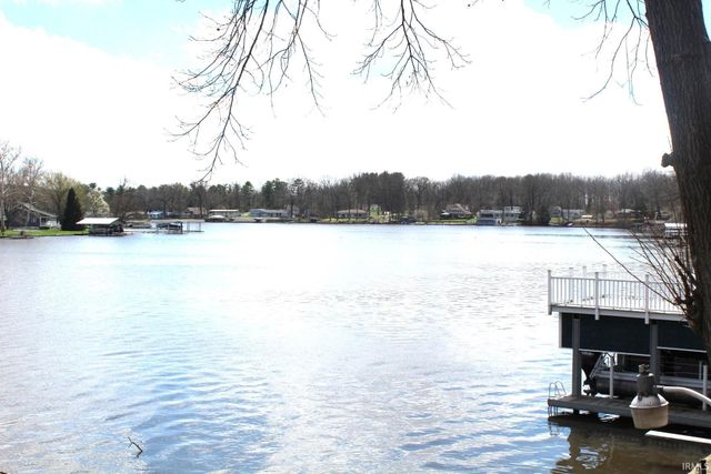 5889 N STAHL ROAD, Monon, IN 47959