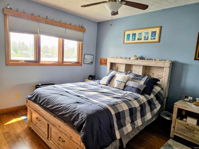 5889 N STAHL ROAD, Monon, IN 47959