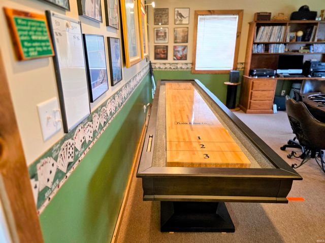 5889 N STAHL ROAD, Monon, IN 47959