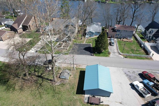 5889 N STAHL ROAD, Monon, IN 47959