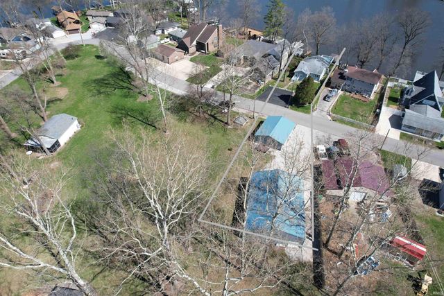 5889 N STAHL ROAD, Monon, IN 47959