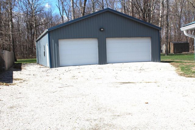 5889 N STAHL ROAD, Monon, IN 47959