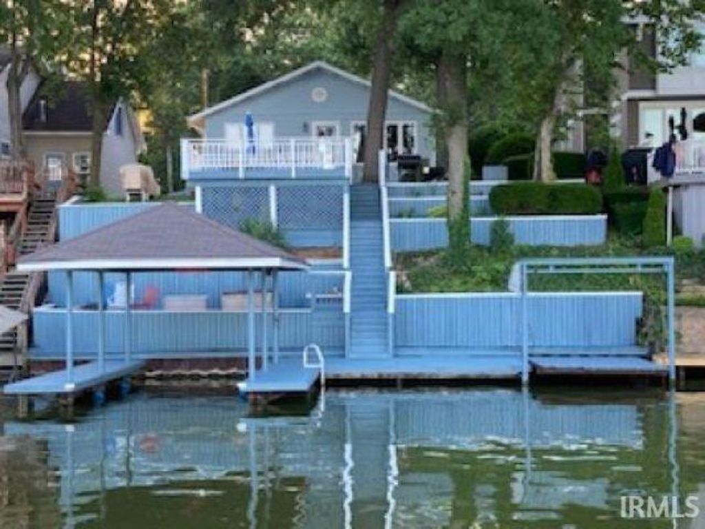 5889 N STAHL ROAD, Monon, IN 47959