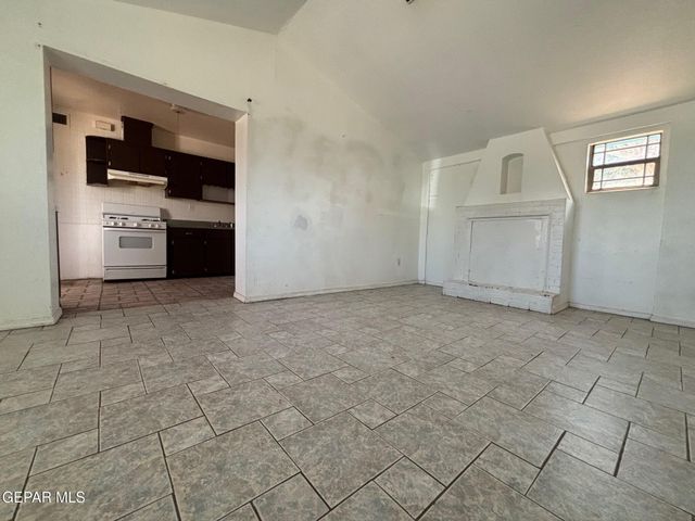 212 RED ROBIN Drive, El Paso, TX 79915