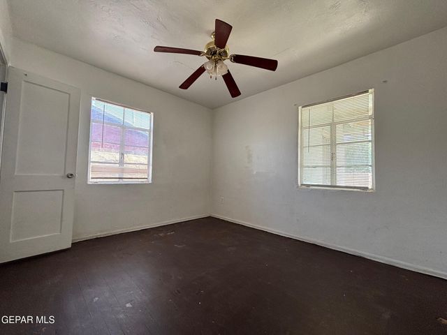 212 RED ROBIN Drive, El Paso, TX 79915