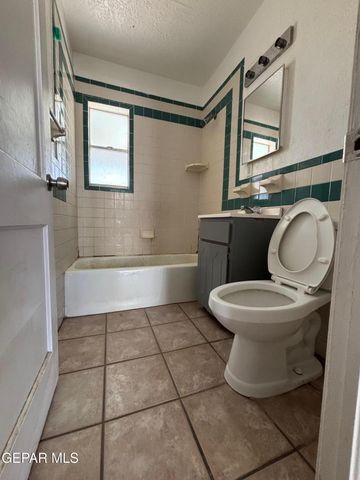 212 RED ROBIN Drive, El Paso, TX 79915