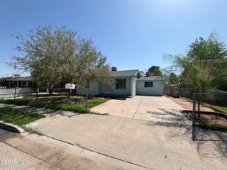212 RED ROBIN Drive, El Paso, TX 79915