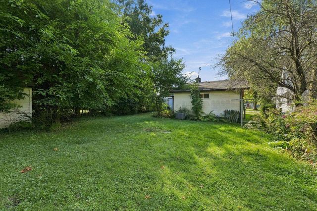 19737 Gilmer Street, South Bend, IN 46614