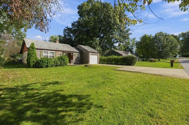 19737 Gilmer Street, South Bend, IN 46614