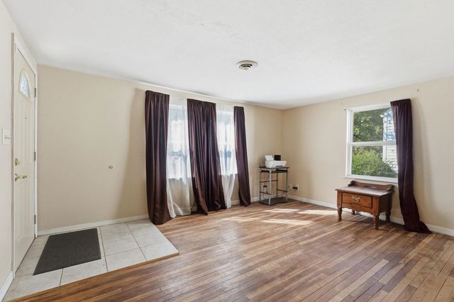 19737 Gilmer Street, South Bend, IN 46614