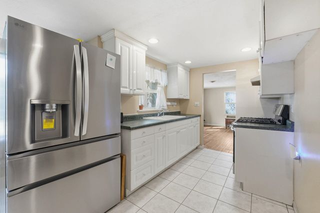 19737 Gilmer Street, South Bend, IN 46614