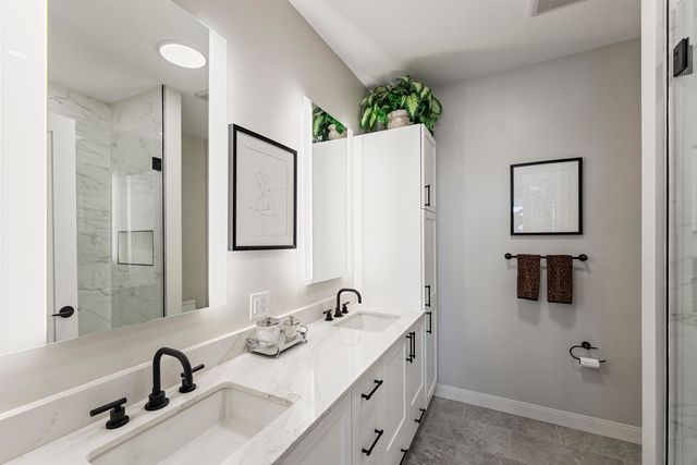 18 Artisan Dr Unit 406, Salem, NH 03079