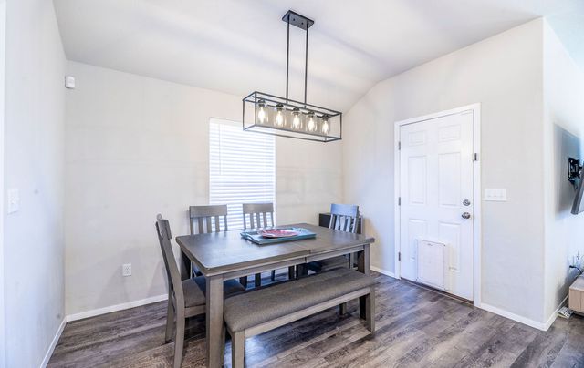 1326 S Kingfisher Lane, Fayetteville, AR 72701
