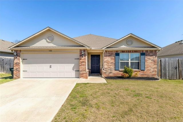 1326 S Kingfisher Lane, Fayetteville, AR 72701