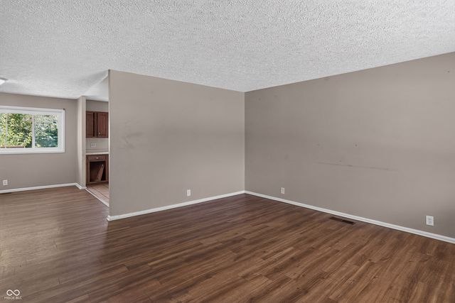 7320 E 34th Street, Indianapolis, IN 46226