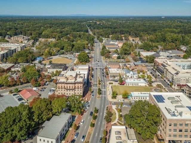 531 Burton Drive, Alpharetta, GA 30009