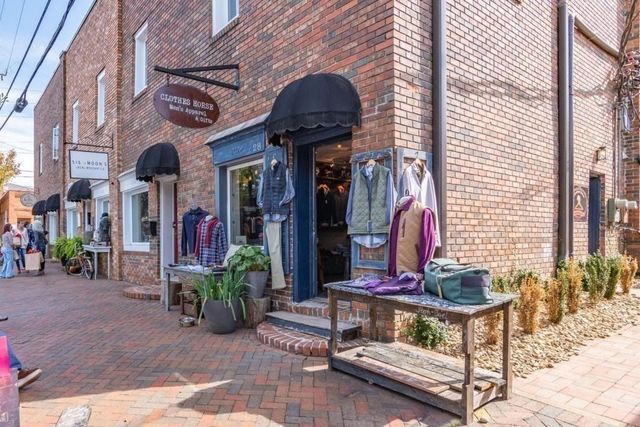 531 Burton Drive, Alpharetta, GA 30009