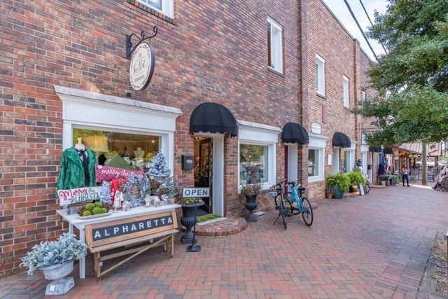 531 Burton Drive, Alpharetta, GA 30009