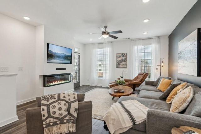 531 Burton Drive, Alpharetta, GA 30009