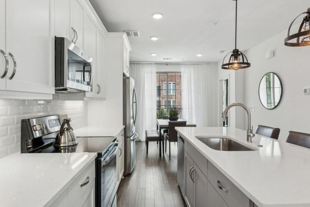 531 Burton Drive, Alpharetta, GA 30009