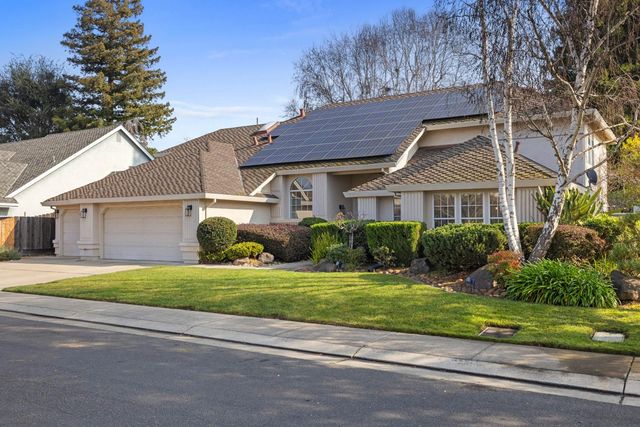 19404 Fawn Dr, Woodbridge, CA 95258