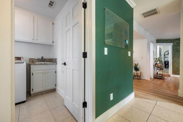 19404 Fawn Dr, Woodbridge, CA 95258