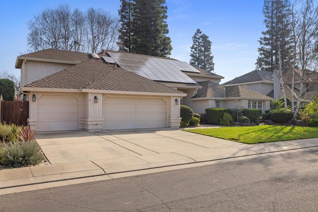 19404 Fawn Dr, Woodbridge, CA 95258